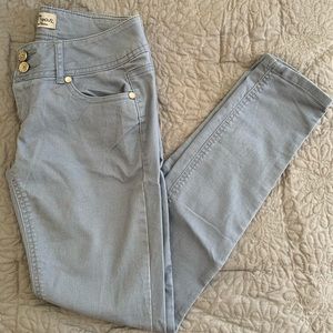 Almost Famous Juniors Size 3 Skinny Jean